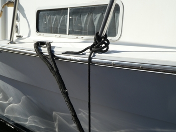thumb_089235-tollycraft-48-cockpit-motor-yacht