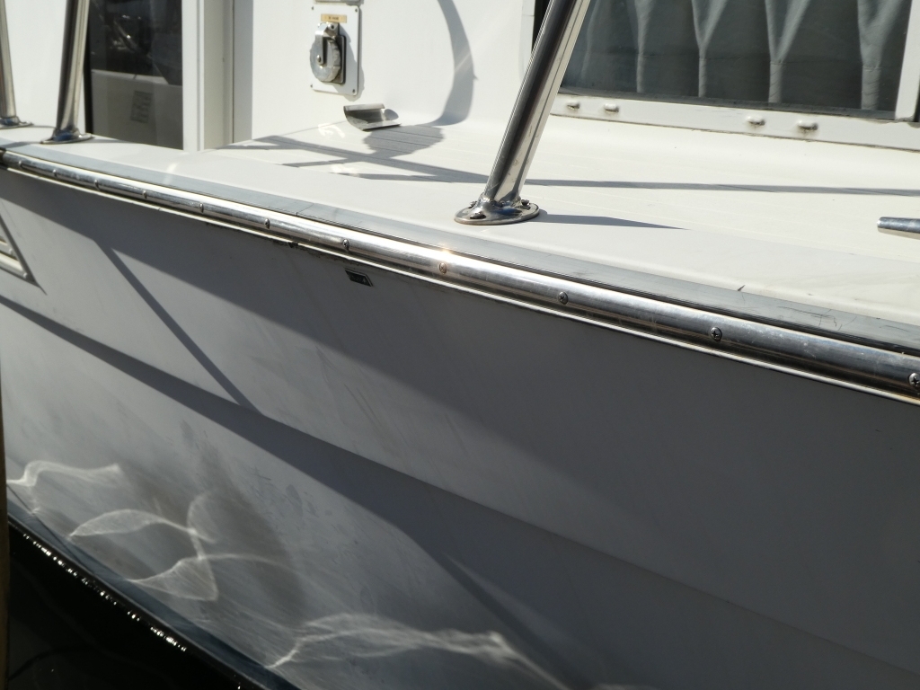 banner_089235-tollycraft-48-cockpit-motor-yacht