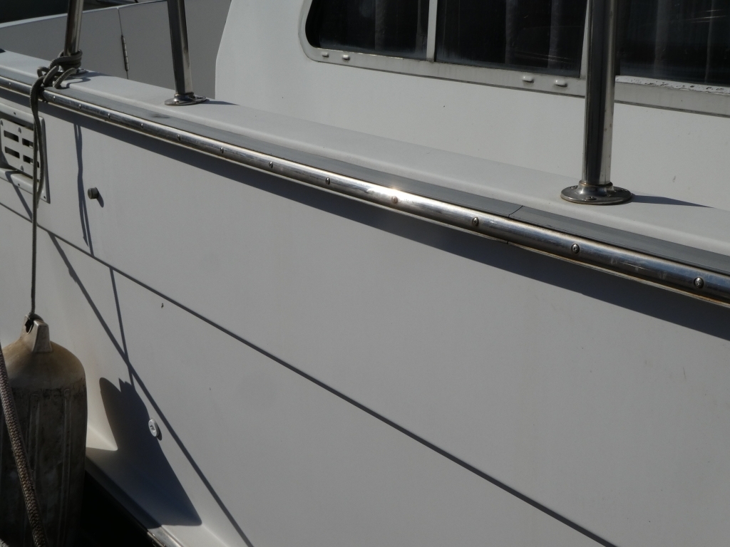 banner_089235-tollycraft-48-cockpit-motor-yacht