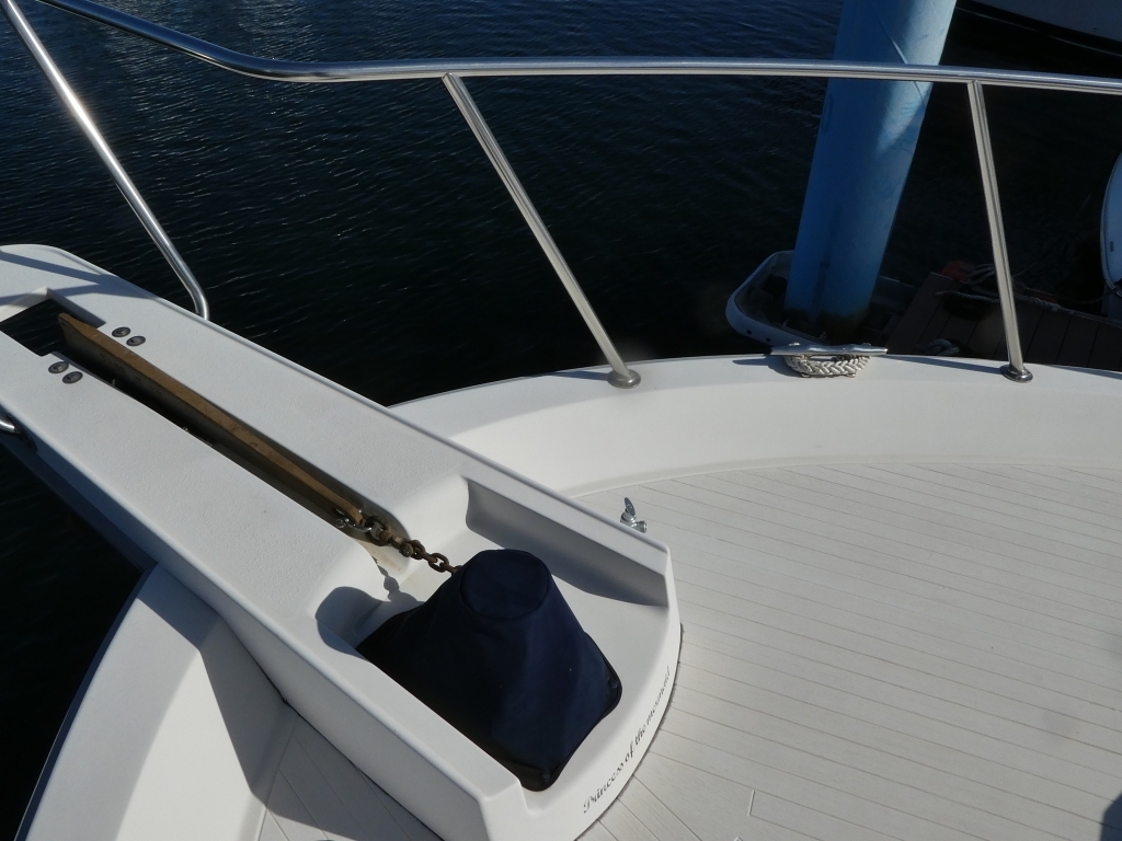 banner_089235-tollycraft-48-cockpit-motor-yacht