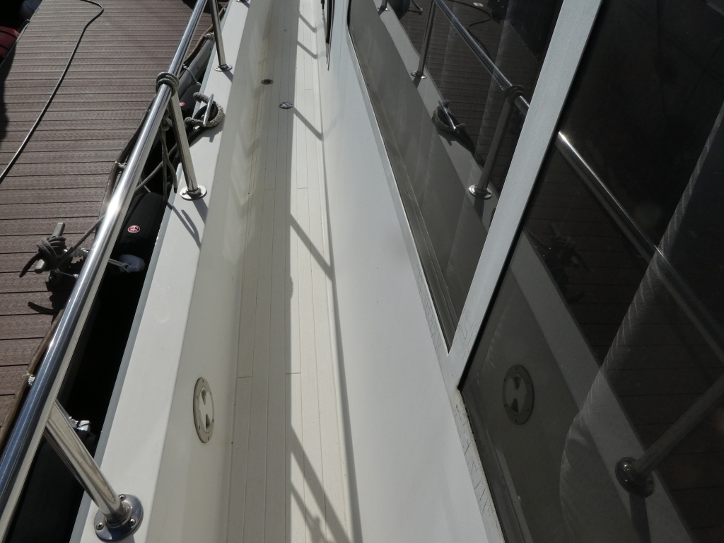banner_089235-tollycraft-48-cockpit-motor-yacht