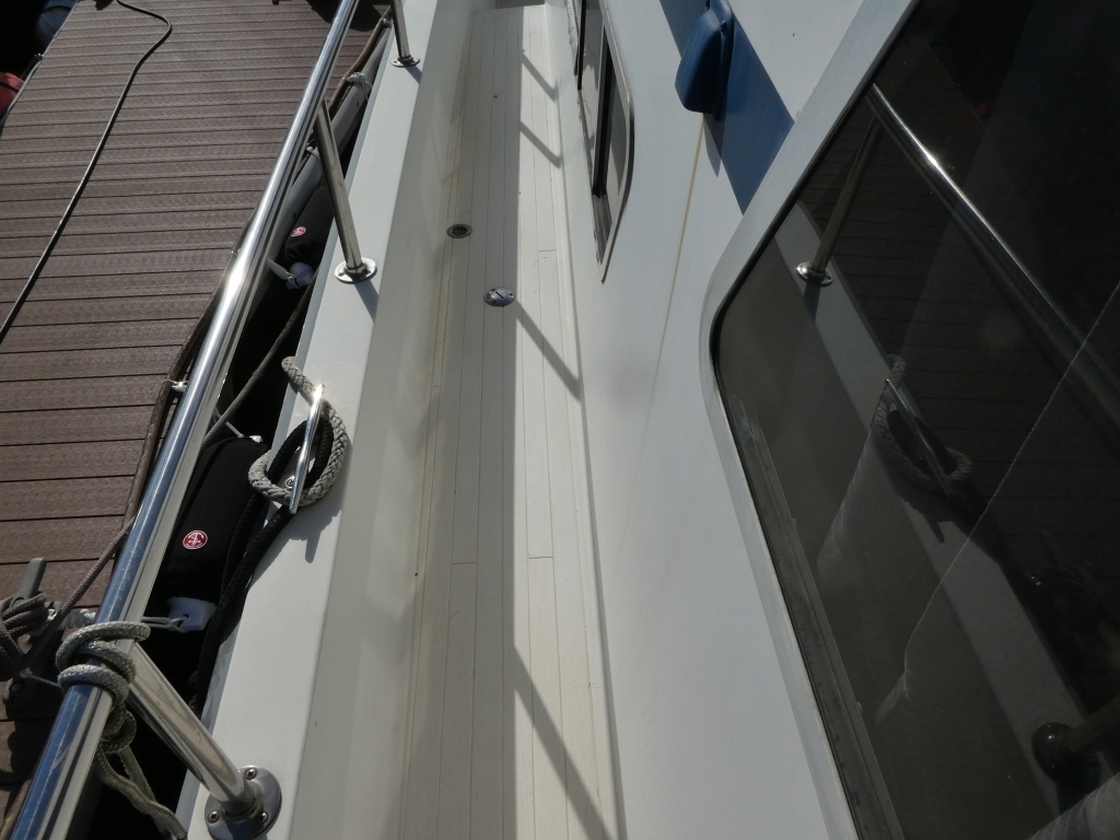 banner_089235-tollycraft-48-cockpit-motor-yacht