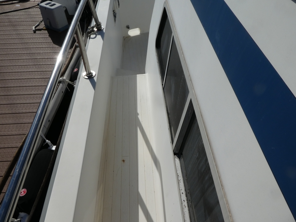 banner_089235-tollycraft-48-cockpit-motor-yacht