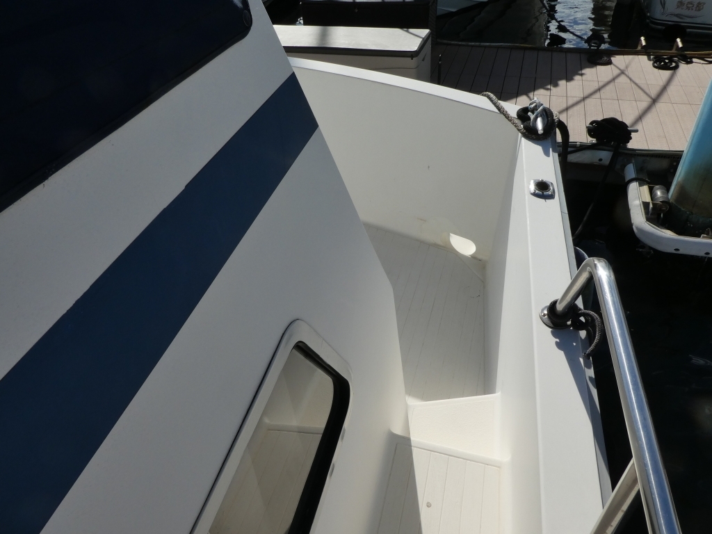 banner_089235-tollycraft-48-cockpit-motor-yacht