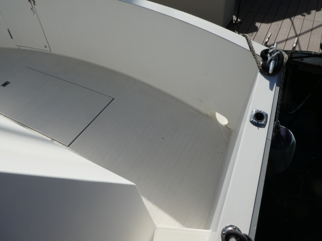 banner_089235-tollycraft-48-cockpit-motor-yacht