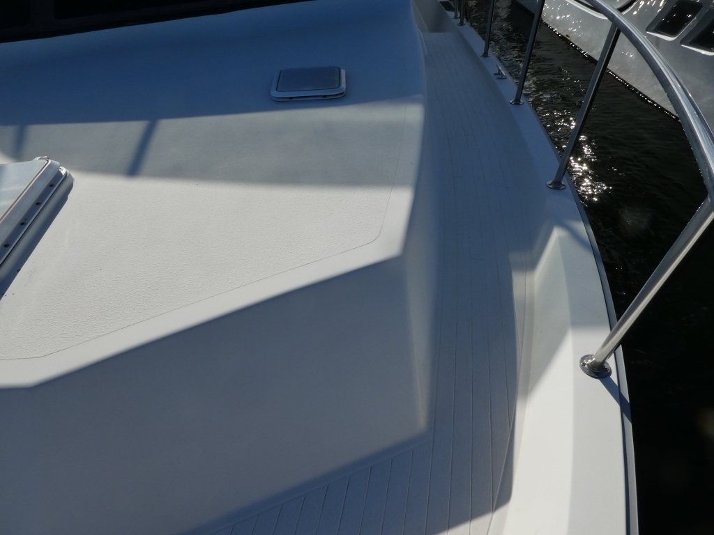 banner_089235-tollycraft-48-cockpit-motor-yacht