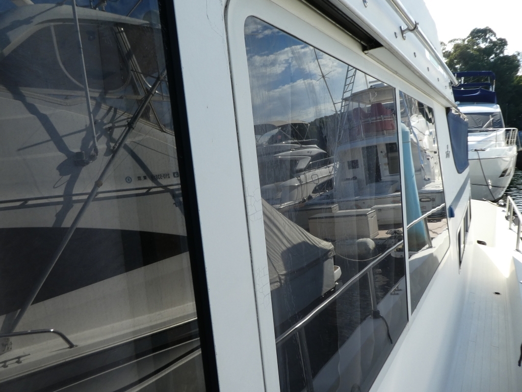 banner_089235-tollycraft-48-cockpit-motor-yacht