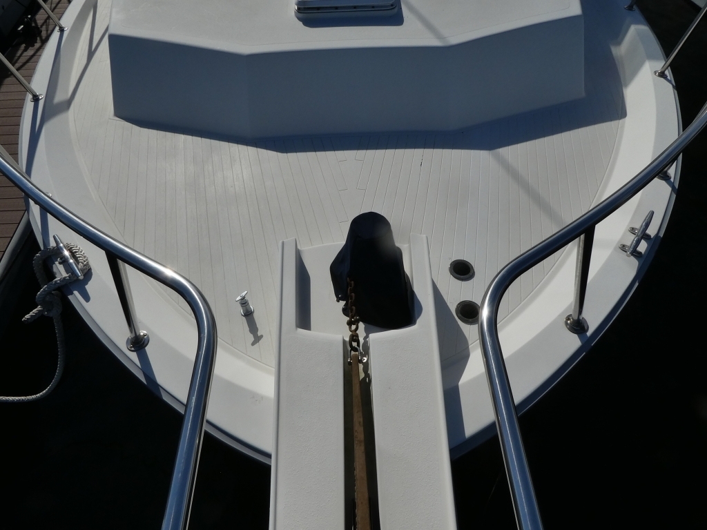 banner_089235-tollycraft-48-cockpit-motor-yacht