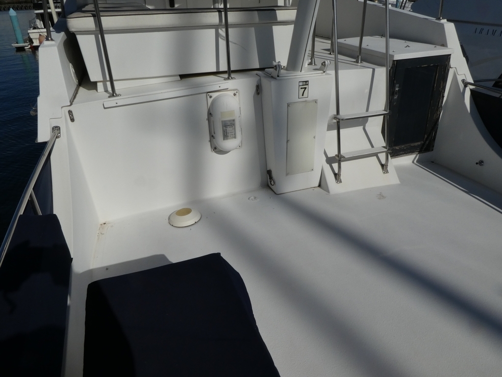 banner_089235-tollycraft-48-cockpit-motor-yacht