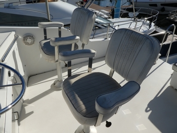 thumb_089235-tollycraft-48-cockpit-motor-yacht
