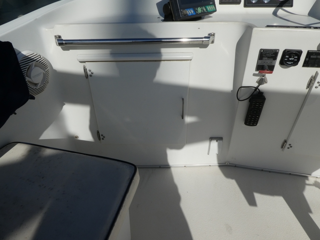 banner_089235-tollycraft-48-cockpit-motor-yacht