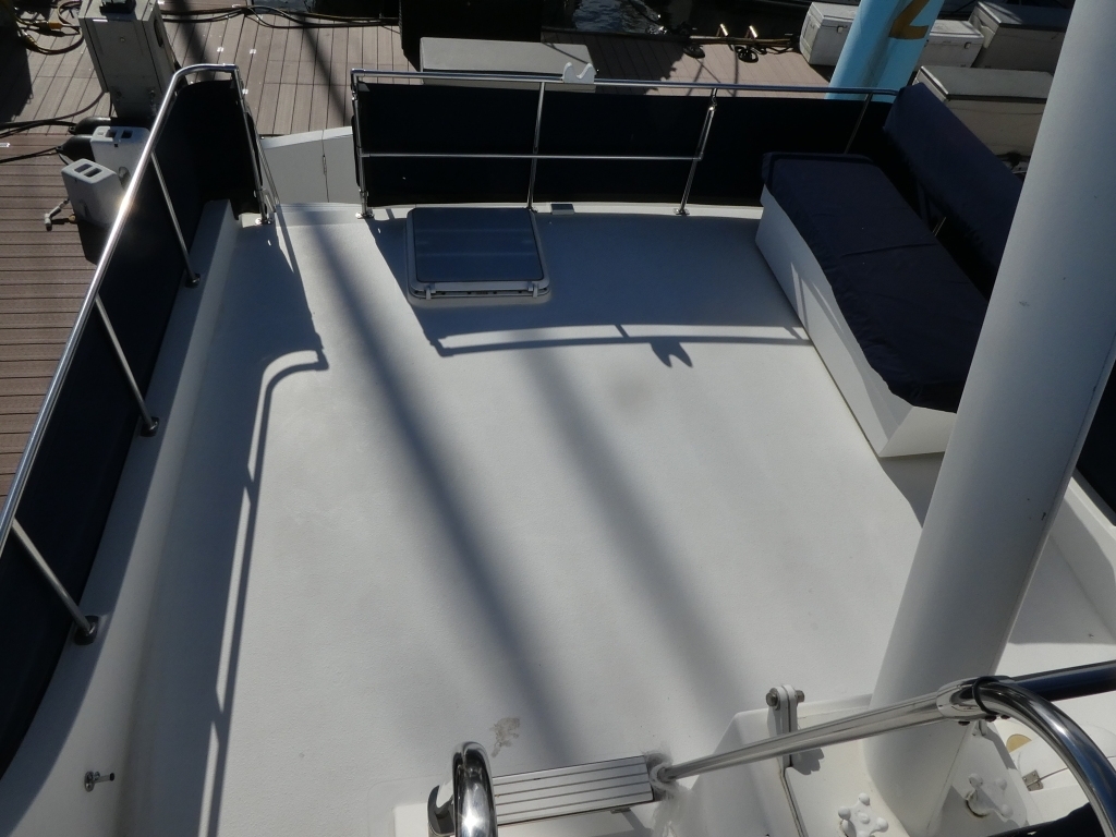 banner_089235-tollycraft-48-cockpit-motor-yacht
