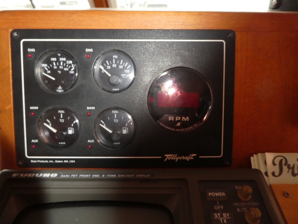 banner_089235-tollycraft-48-cockpit-motor-yacht
