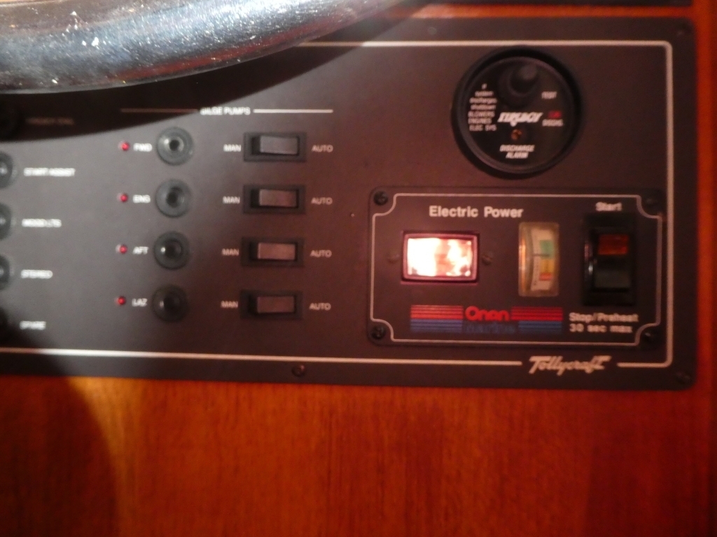 banner_089235-tollycraft-48-cockpit-motor-yacht