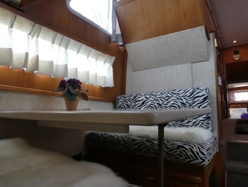 thumb_089235-tollycraft-48-cockpit-motor-yacht