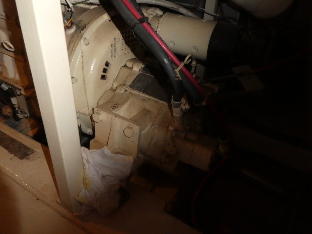 banner_089235-tollycraft-48-cockpit-motor-yacht
