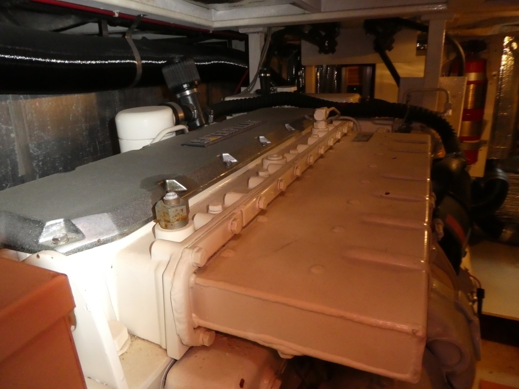 banner_089235-tollycraft-48-cockpit-motor-yacht