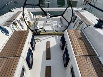 BENETEAU FIRST 285 船内機 中古艇情報 | Boatflow.jp