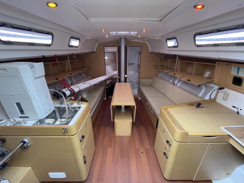 banner_089480-beneteau-first-40