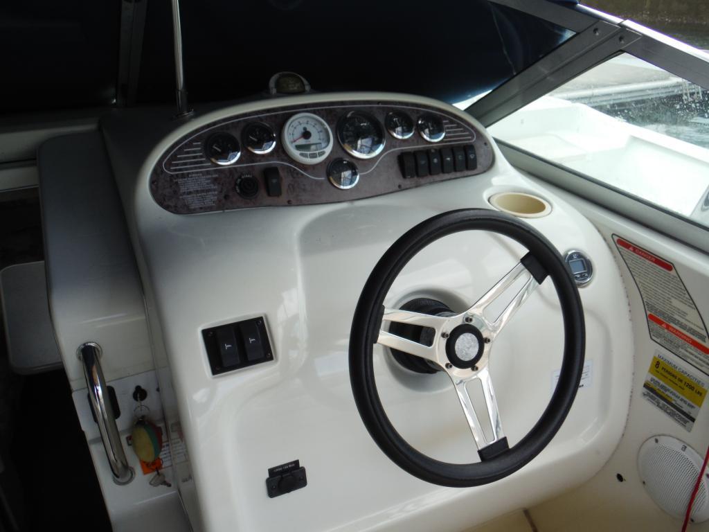 banner_089647-sea-ray-240-sundancer