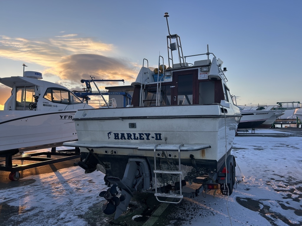banner_089848-bayliner-2556-ciera