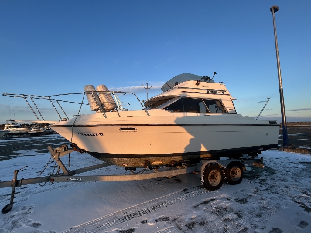 banner_089848-bayliner-2556-ciera