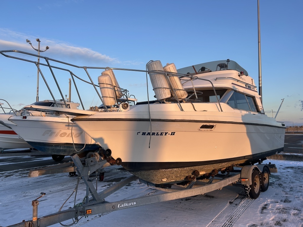 banner_089848-bayliner-2556-ciera