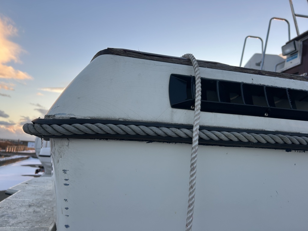 banner_089848-bayliner-2556-ciera