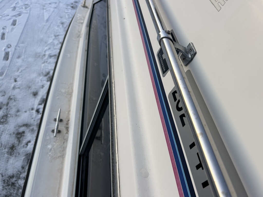 banner_089848-bayliner-2556-ciera