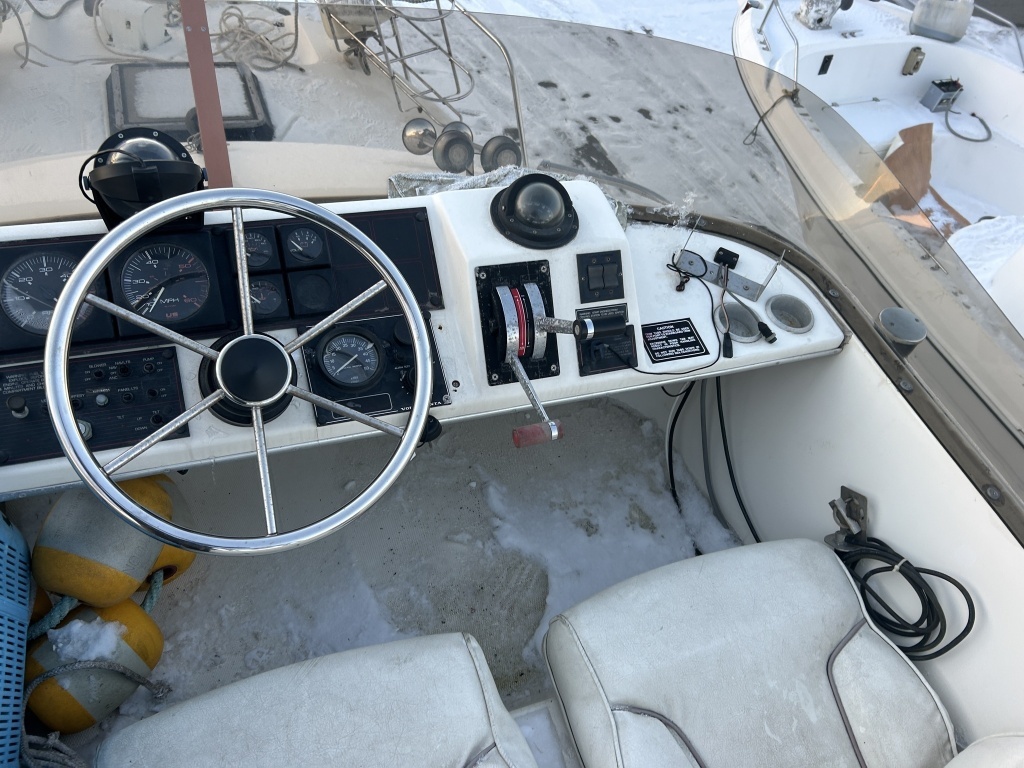 banner_089848-bayliner-2556-ciera