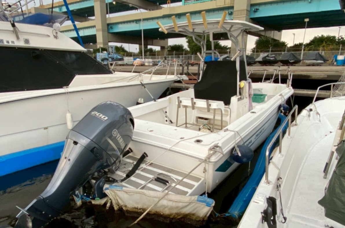 banner_090190-baha-cruiser-240-center-console