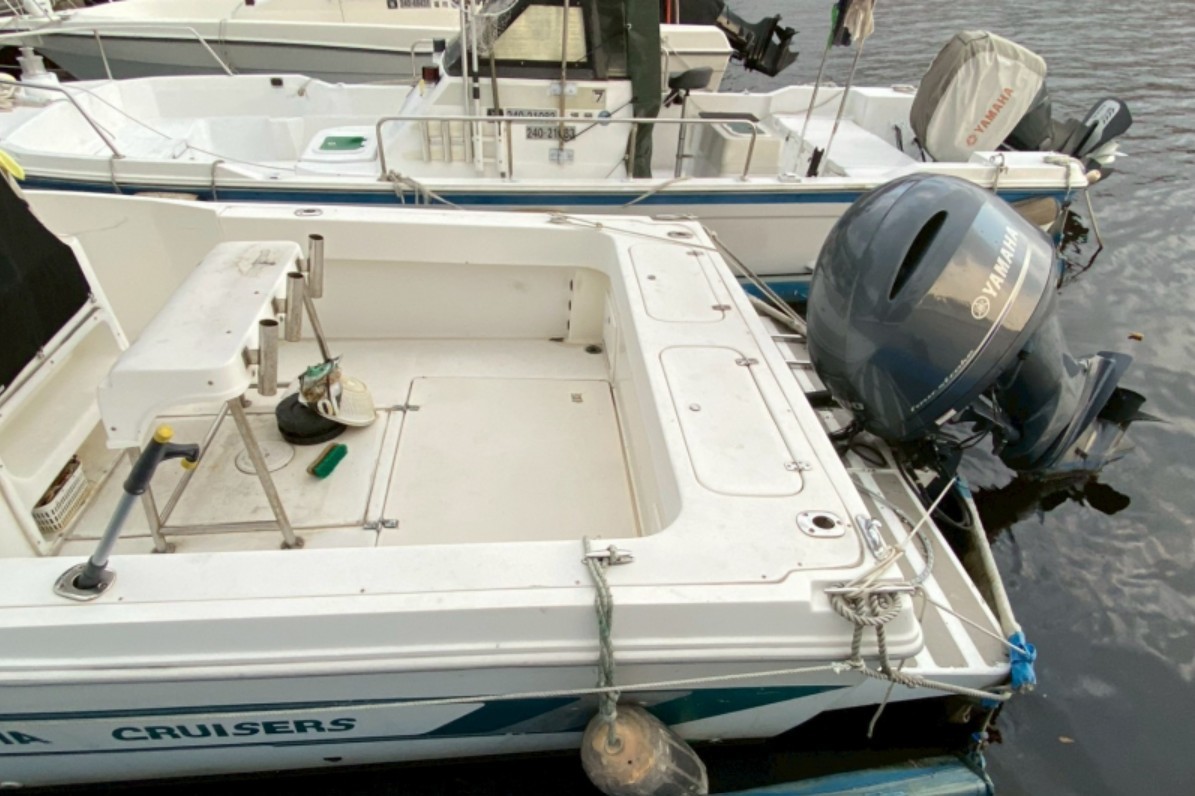 banner_090190-baha-cruiser-240-center-console