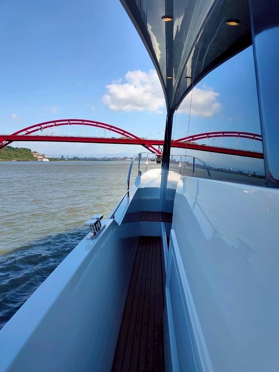 banner_090257-sealine-f530