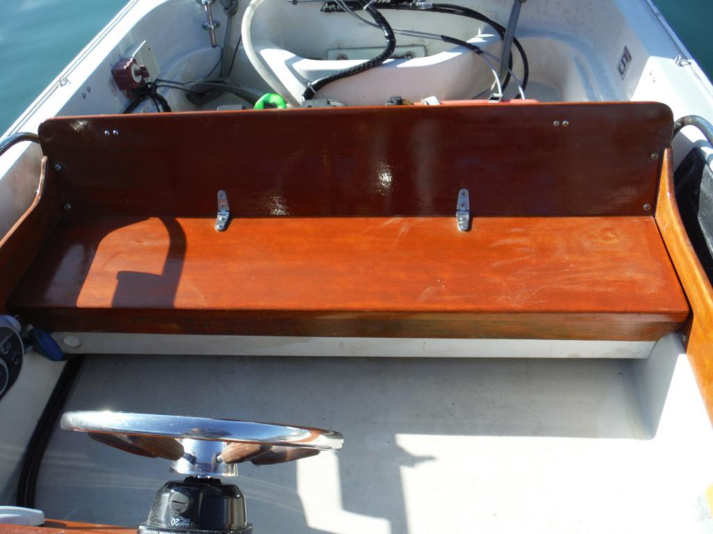 banner_090333-boston-whaler-15-super-sport