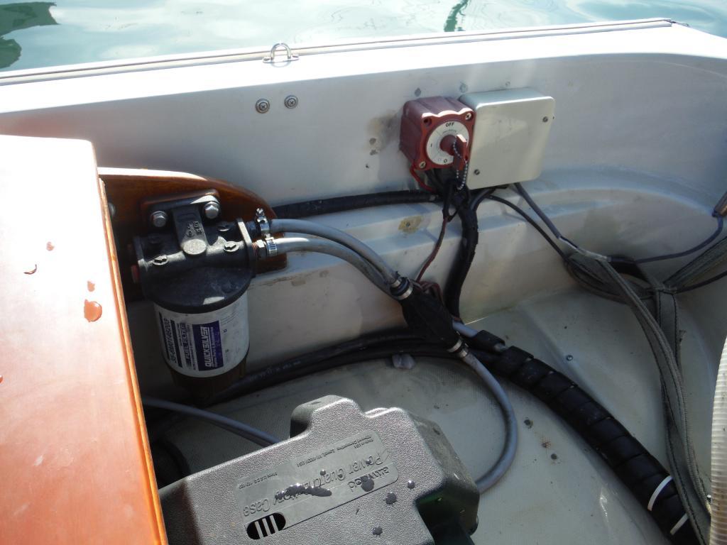 banner_090333-boston-whaler-15-super-sport