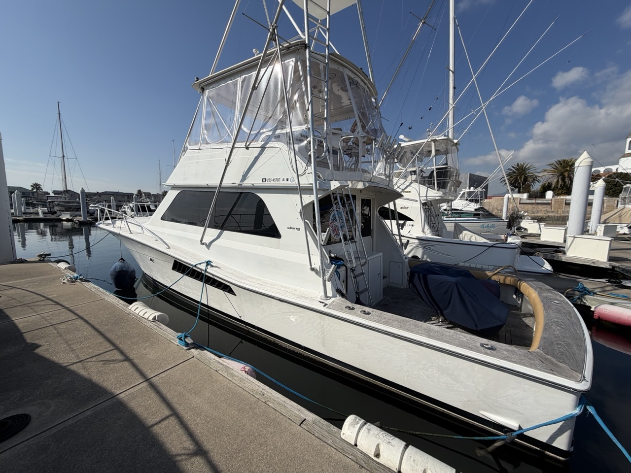 banner_090335-viking-47-convertible