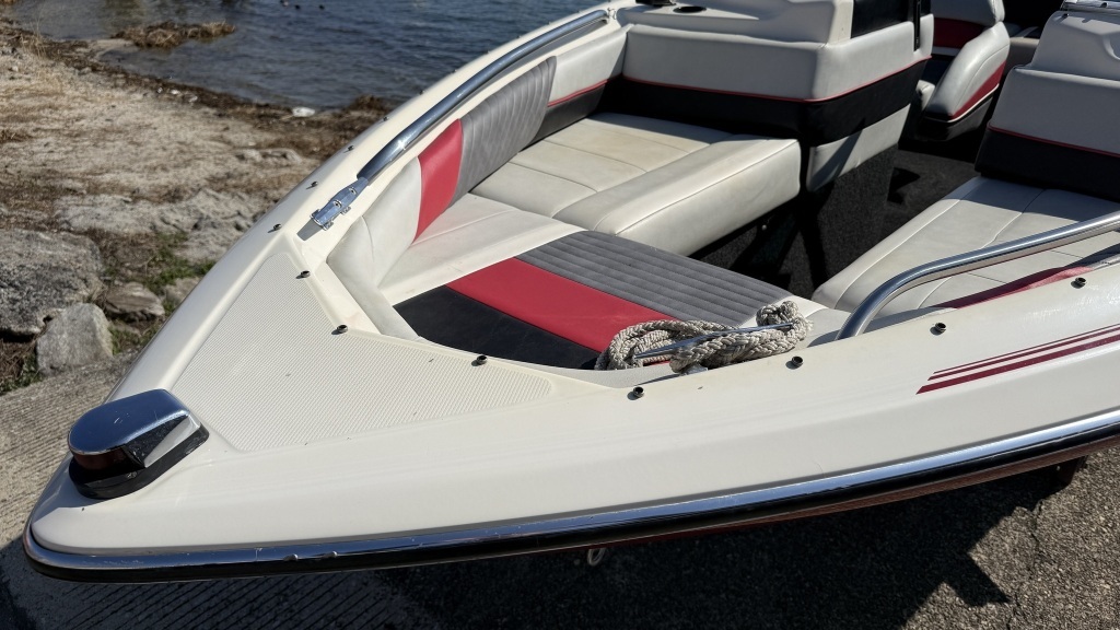 banner_090747-bayliner-2050-arriva
