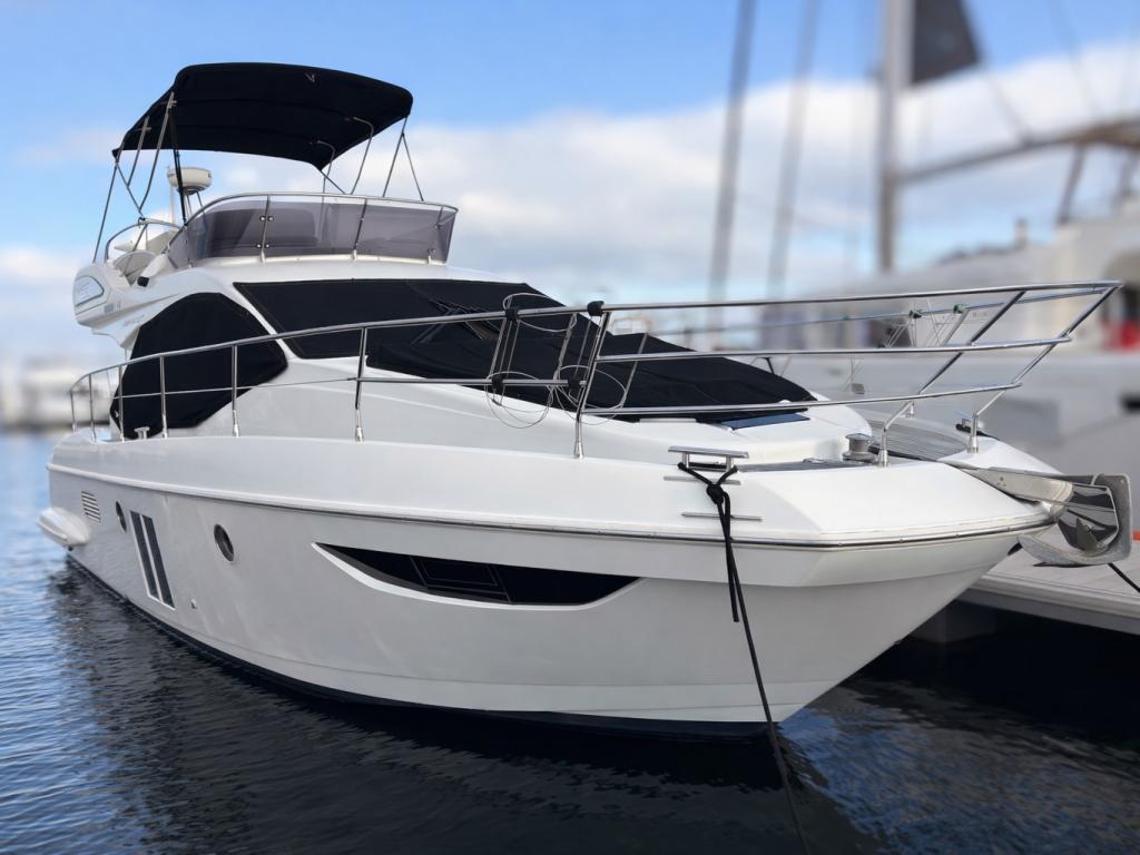 banner_090756-azimut-yachts-38