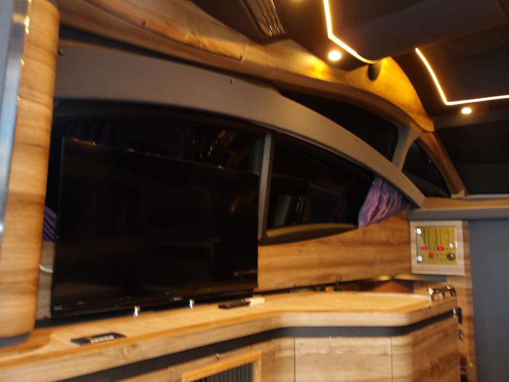 banner_090756-azimut-yachts-38