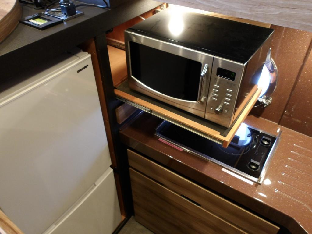 banner_090756-azimut-yachts-38