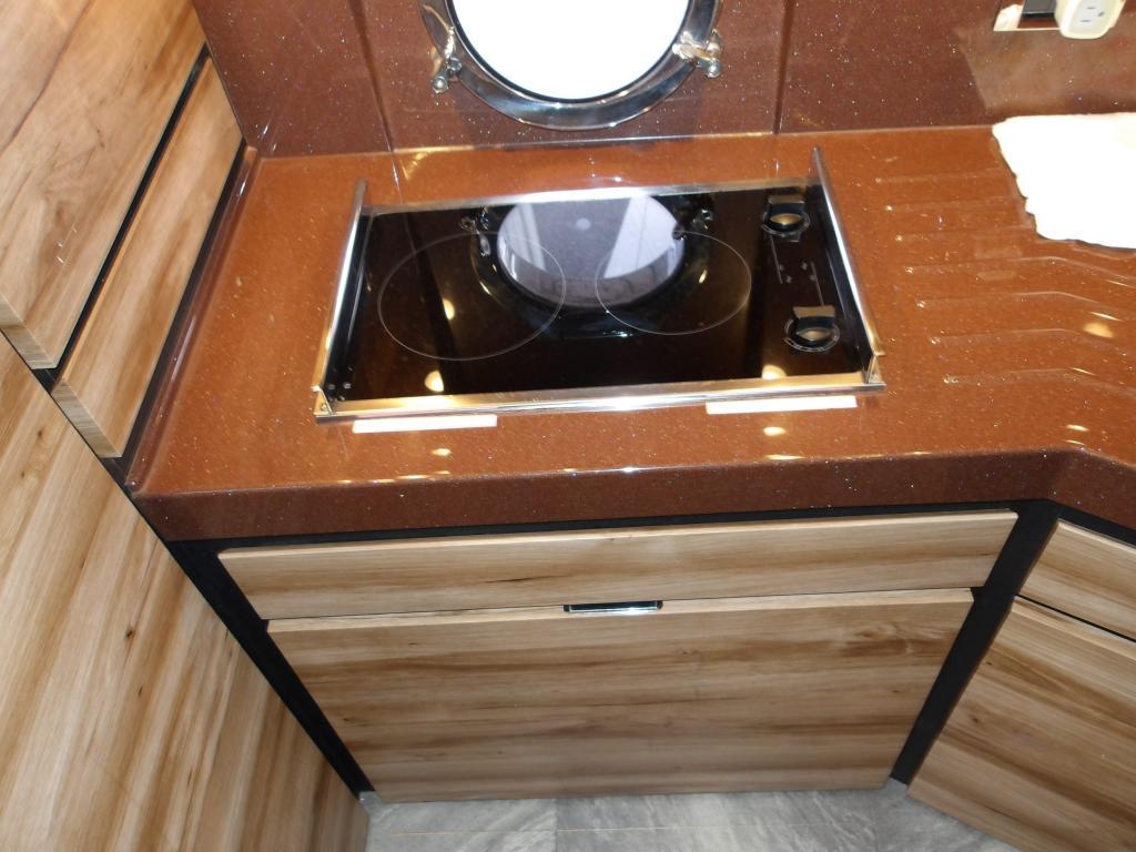 banner_090756-azimut-yachts-38