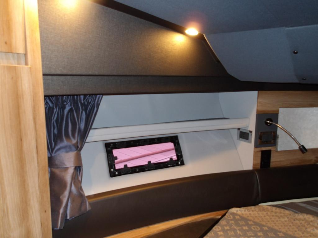 banner_090756-azimut-yachts-38