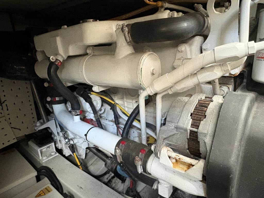 banner_090756-azimut-yachts-38