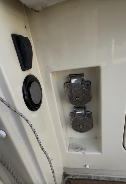 banner_090865-bertram-37-convertible