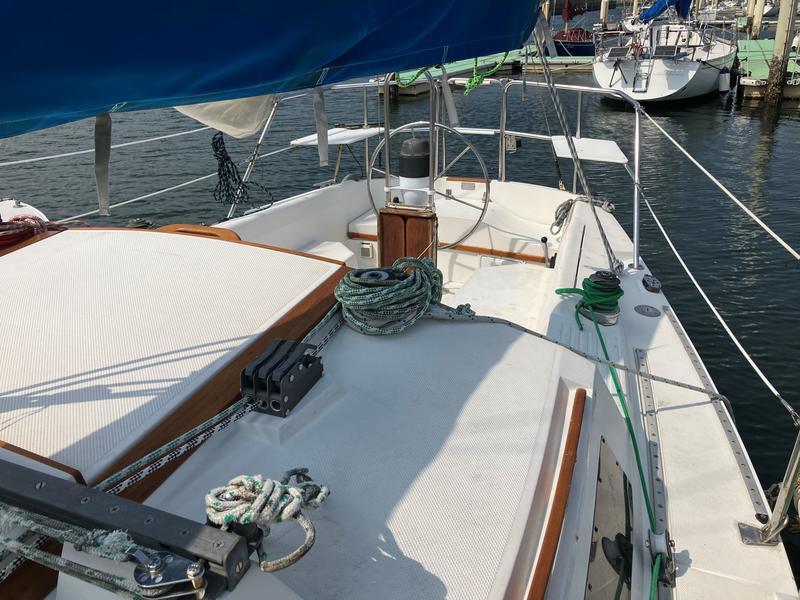 banner_091008-catalina-yachts-30