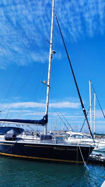 thumb_091022-bavaria-sailing-yachts-390-lagoon
