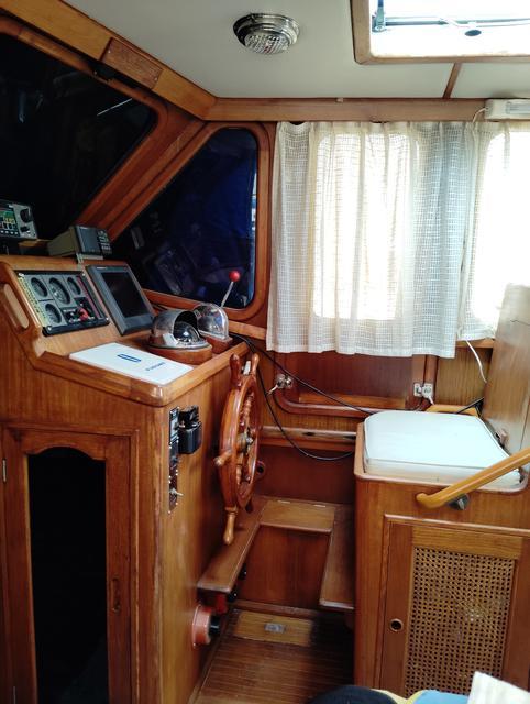 banner_091093-celestial-yachts-49