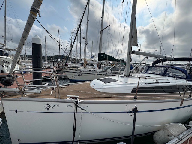 medium_091095-bavaria-sailing-yachts-34