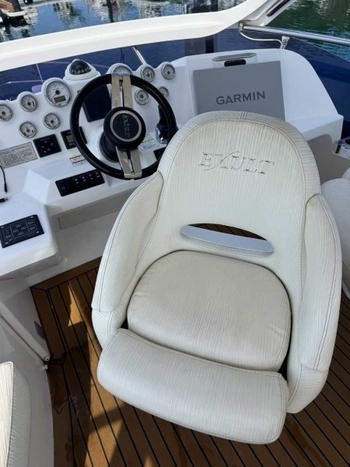 thumb_091512-yamaha-exult-36-sport-salon