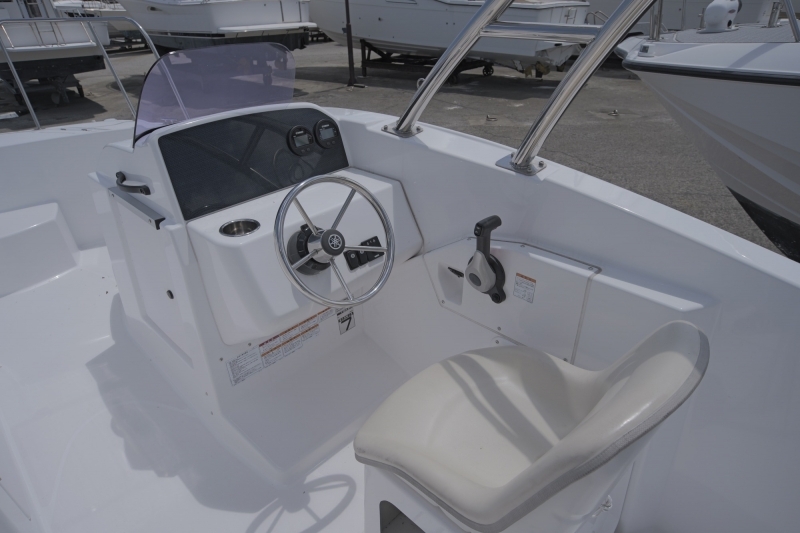 banner_091624-yamaha-ax220